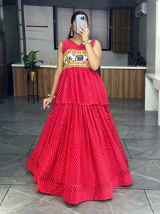 Collection Premium de haute qualité Designer exclusif Faux Gorgette Leheriya Imprimé Avec Gamthi Work Lehenga Et Top - Product Image 2
