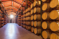 Vente en gros de fûts à bière, seaux à vin et barils à eau en chêne français et américain (Marron/Argent) - Origine UG