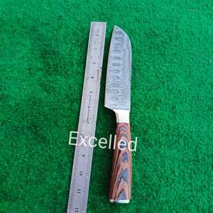 Couteau Santoku de chef damas à 356 couches, fait à la main, design personnalisé, avec couvercle en cuir gratuit, nouveau couteau de cuisine avec manche en bois Pakka - Product Image 5