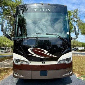 CAMPING-CAR FLEETWOOD RV FLAIR 31A 2017 D'OCCASION EN BON ÉTAT, PRÊT À LA VENTE - Product Image 2