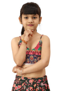 ชุดเลเฮนกาโชลีลายดอกไม้สีดำสำหรับเด็กผู้หญิง ยี่ห้อ Shoryam พร้อมเสื้อโชลีแบบไม่มีแขน กระโปรงพิมพ์ลายยาวถึงพื้น เหมาะสำหรับงานปาร์ตี้ - Product Image 6