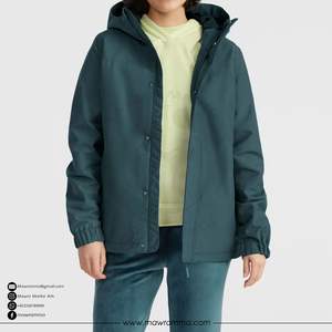 เสื้อแจ็คเก็ตซอฟต์เชลล์แบบสั่งทำพิเศษ ไซส์พลัส สำหรับทุกเพศ  สำหรับฤดูหนาว สไตล์เทคแวร์  ปักลายหัวใจ  แบบต่อผ้า  กันน้ำ กันลม ระบายอากาศได้ดี ด้านหน้า - Product Image 4