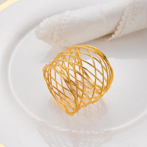 Des designs de mailles métalliques bien conçus font de ces anneaux à serviettes en métal des accessoires adaptés aux mariages, aux fêtes, aux vacances et à la restauration quotidienne. - Product Image 2