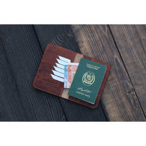 WF LEATHERCRAFT CO. No. Cartera de Pasaporte de Cuero 75 con Forro de Lona, Múltiples Ranuras para Tarjetas, 100% Cuero de Grano Completo con Tinte Vegetal - Product Image 2