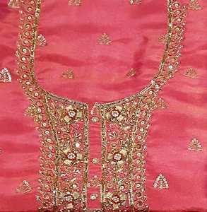 Salwar Kameez tradicional indio de mujer bordado a mano sin costuras de diseñador moderno con protección solar para fiesta tamaño libre - Product Image 1