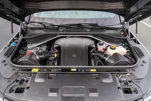 2025 Sport P635 SV Edition Two ~1 600 milles, V8 biturbo de 626 ch, transmission intégrale, non modifié - Product Image 6