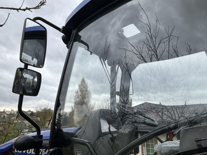 Tractor de Ruedas Lovol M504 4WD para Uso Agrícola, Alto Nivel de Seguridad, Color Negro - Product Image 5