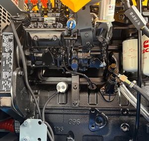 Compresseur d'air diesel portable haute pression jaune et noir, refroidi par air, de type remorque, pour utilisation sur chantier industriel - Product Image 5