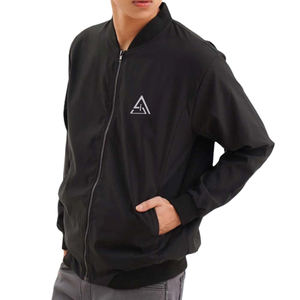 Veste bomber pour homme personnalisée, style streetwear, en nylon noir, tissu satiné, épaisse, courte, style puffer - Product Image 3