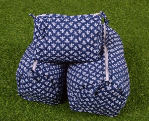 Juego de 3 Bolsas de Cosméticos de Viaje Hechas a Mano en India, Acolchadas de Algodón Vintage, con Estampado a Bloque, Resistentes al Agua, para Dispositivos - Product Image 3