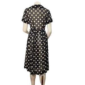 Robe trapèze vintage des années 1950 à pois, taille naturelle, boutonnée sur le devant et avec ceinture assortie, bleu foncé et blanc - Product Image 6