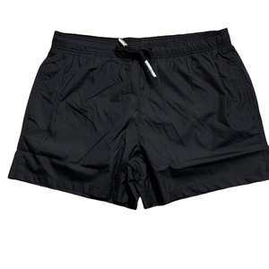 Shorts de bain pour hommes couleur unie Sexy Hot Shorts de haute qualité de l'usine du Bangladesh prix de gros quantité en vrac conception OEM - Product Image 1
