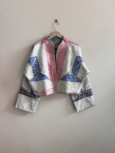 Chaqueta Acolchada Kantha Vintage Hecha a Mano, Chaqueta India Única - Product Image 1