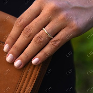 Anillo de Compromiso de Eternidad de Oro Amarillo Macizo con Diamantes Naturales de 0.45CTW con Engaste de Puntas, Anillo de Boda Clásico, Personalizable, Único y Apilable - Product Image 4
