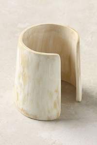 CUERNO Puños, brazaletes y pulseras de cuerno de búfalo natural hechos de cuerno de búfalo real, disponibles en una variedad de tamaños - Product Image 4