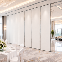 Solution de cloisonnement pour designers d'intérieur destinée aux espaces commerciaux avec service de personnalisation de murs acoustiques mobiles