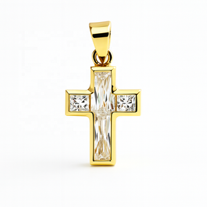 Colgante de Cruz de Joyería Religiosa Hecha a Mano en Oro Amarillo de 14K con Piedras de Circonia Cúbica con Corte Princesa Baguette al por Mayor - Product Image 1