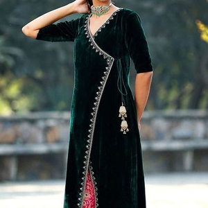 NEW STYLISH <b>JACKET</b>/KURTA WITH PANT DRESS EMBELLISH WITH BEAUTIFUL CRYSTAL GLASS BEADS,DABKA ,WORK for Party-WEAR/WEDDING @ 2022 - Product Image 1