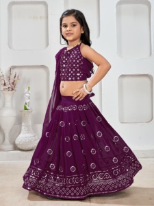 Conjunto de Lehenga Choli Morado hasta el Suelo para Niñas, Diseño de Moda Shoryam, con Trabajo de Espejo, Estilo Étnico, para Fiestas, para Todas las Temporadas - Product Image 4