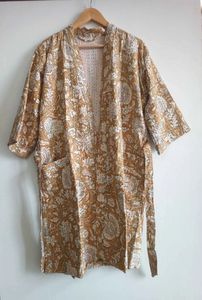 Meilleure vente veste d'hiver pour femmes longue robe en coton Kantha couette florale faite à la main de style indien respirant ceinture confortable - Product Image 5