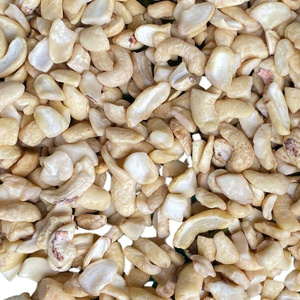 Offre Spéciale 2023 Noix de cajou brutes Noix de cajou W210 Noix de cajou WW180, WW240, WW320 SANTIGO prêt à expédier - Product Image 1