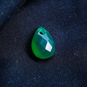 Briolette facetado verde ónix trillón colgante alta calidad princesa corte diamante forma tendencia moda precio al por mayor - Product Image 1