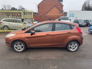 USADO LHD/RHD 2014 F O R D FIESTA 1,6 ZETEC 5D - Product Image 2