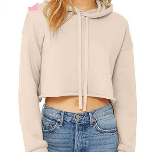 Conjunto de pantalones cortos con capucha y Top corto de manga larga para mujer personalizado, ropa de calle de invierno a la moda con técnicas bordadas - Product Image 2