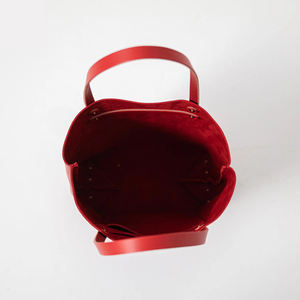 Sac à main fourre-tout léger en cuir PU de luxe confortable avec fermeture ouverte Couleurs personnalisées et logo Style cuir véritable - Product Image 5