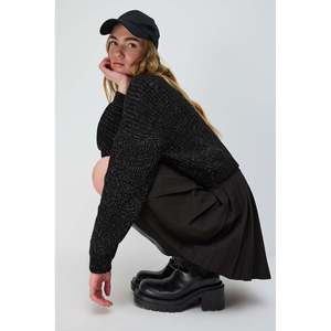 Pull court scintillant pour femme, tricot de haute qualité, imprimé floral, respirant, décontracté, saison hivernale, longueur courte, logo sur le devant - Product Image 6