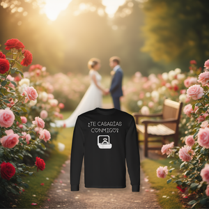 Te Casarias Conmigo T-shirt a maniche lunghe con proposta di matrimonio spagnola, girocollo unisex, regalo di nozze per adulti - Product Image 3