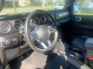 PARFAITEMENT UTILISÉ Jeep Wrangler Unlimited 2021 - Product Image 2