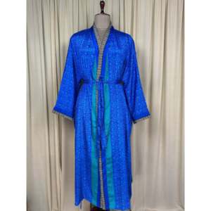 Vestido Kimono de Seda Reciclada Estilo Boho Chic Vintage para Mujer, Ideal para la Playa, Resort, Casa o como Túnica de Baño - Product Image 1