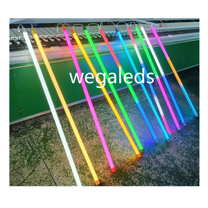 Vente flash de lumières de Noël, lumières LED colorées imperméables pour l'extérieur, tube de 8 pieds (120 cm), 5 W, 15 W, 18 W, vert, bleu, rouge, lumière à flux d'eau - Product Image 1