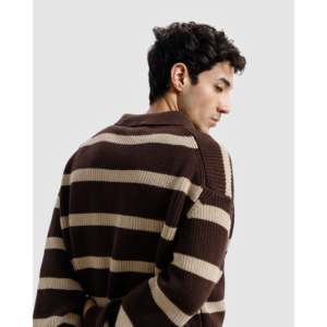 Suéter clásico de invierno con cremallera de un cuarto, a rayas, con estampado jacquard, tejido cálido y bordado a media costura. - Product Image 6