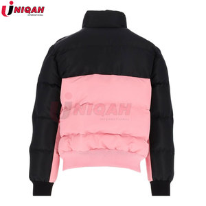 เสื้อแจ็คเก็ตพัฟเฟอร์ผู้ชายคุณภาพสูง OEM สวมใส่สบาย ดีไซน์ทันสมัย สไตล์ไฮสตรีท สำหรับฤดูหนาว พร้อมลายพิมพ์บนแถบผ้า - Product Image 2