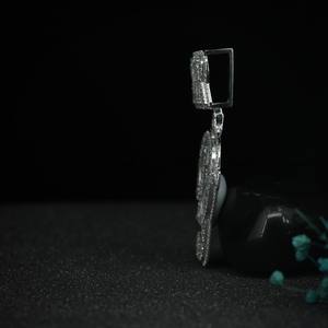 Colgante de Letra Inicial con Moissanita de Corte Brillante Redondo de Lujo, Joyería de Alfabeto Personalizada, Regalo para Hombres y Mujeres por Phoenix Enterprise - Product Image 5