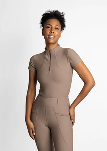 Chemise légère pour femmes pour la performance équestre, manches courtes, tissu respirant extensible, couche de base pour l'équitation, service OEM - Product Image 4