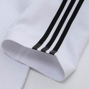 Uniforme de karaté couleur et taille personnalisées uniforme de karaté d'entraînement vêtements d'entraînement taille adulte hommes uniforme de karaté - Product Image 4