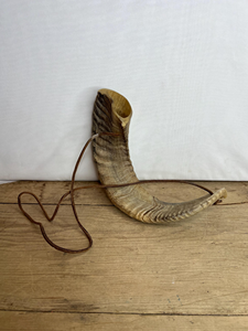 Shofar authentique fait à la main en corne de bélier brute, poli naturellement, de haute qualité, corne rituelle juive pour les cultes, les festivals et les cadeaux - Product Image 5