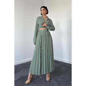 Ensemble chemise et jupe en viscose à motifs - Vert - Sans couleur - Product Image 1