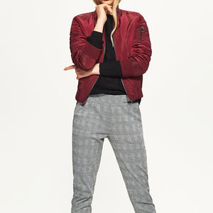 Chaqueta Bomber de Invierno para Mujer, Cómoda, con Cuello Alto, Ecológica, Resistente al Viento, Manga Larga, con Cierre, de Nanju Sports Wholesale - Product Image 5