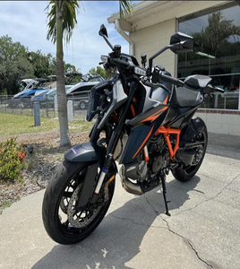 Motocicleta KT-M 1390 SUPER DUKE R EVO 2025, Motor a Gasolina OEM, Motor sin Escobillas, 1 Año de Garantía - Product Image 3