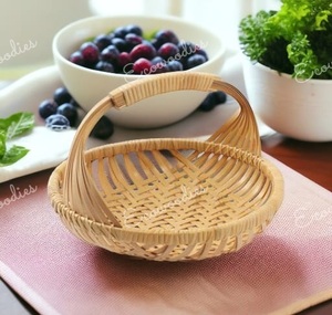 Panier en bambou élégant avec poignée pour ustensiles de cuisine à la maison Panier en bambou décoratif pour fruits et légumes ronds naturels - Product Image 6