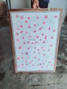 กระดาษแฮนด์เมดสั่งทำพร้อมกลีบดอกไม้ใน300 GSM เหมาะสำหรับใช้ในการ์ดอวยพรเหมาะสำหรับขายต่อในไฟสีพาสเทล - Product Image 4