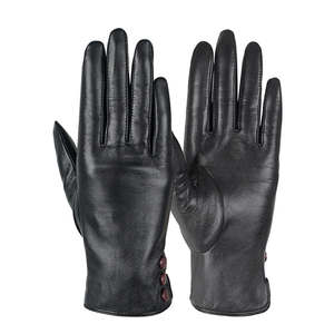 Guantes de cuero hechos a mano de primera calidad de tacto suave con diseño moderno y elegante - Product Image 5
