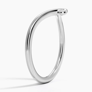 Anillo de diamantes Moissanite hecho a mano con un sutil diseño curvo en plata de ley 925 para uso diario - Product Image 2