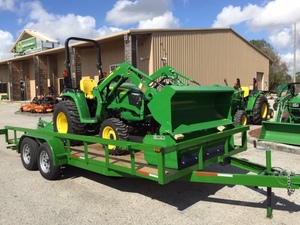 John Deere 3038E para Tractor Utilitario Compacto de 25 HP con Transmisión por Engranajes y Caja de Cambios - Product Image 5