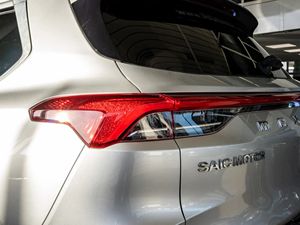 NOUVEAU VÉHICULE D'OCCASION 2025 EUNIQ 6 SONORE ÉLECTRIQUE À TRANSMISSION AUTOMATIQUE SUV TOUT-TERRAIN À BATTERIE LITHIUM-ION - Product Image 2