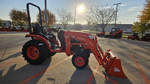 Mini Tractor Cortacésped Kubota con Cargador Frontal y Retroexcavadora, Motor/Engrenaje/Bomba con Conectividad IOT, 2 Años de Garantía, Envío Rápido en EE. UU. - Product Image 3